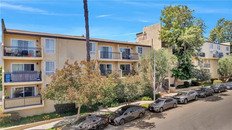 5257 Radford Avenue #208, Valley Village, CA 91607 - #3