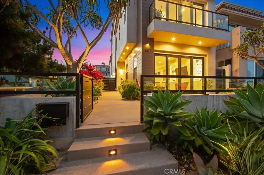 621 Frankfort Avenue, Huntington Beach, CA 92648 - #3