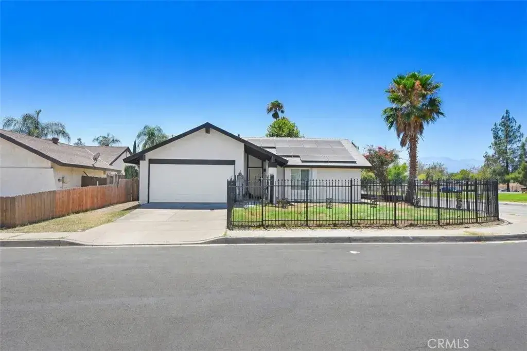 3294 Roberds, San Bernardino, CA 92405 - #1