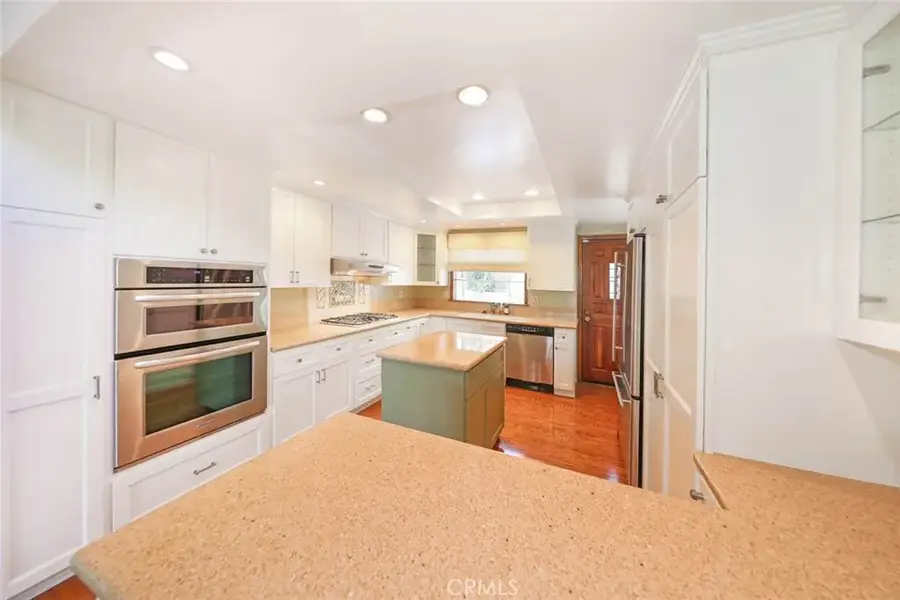 3370 Troy, Los Angeles, CA 90068 - #3