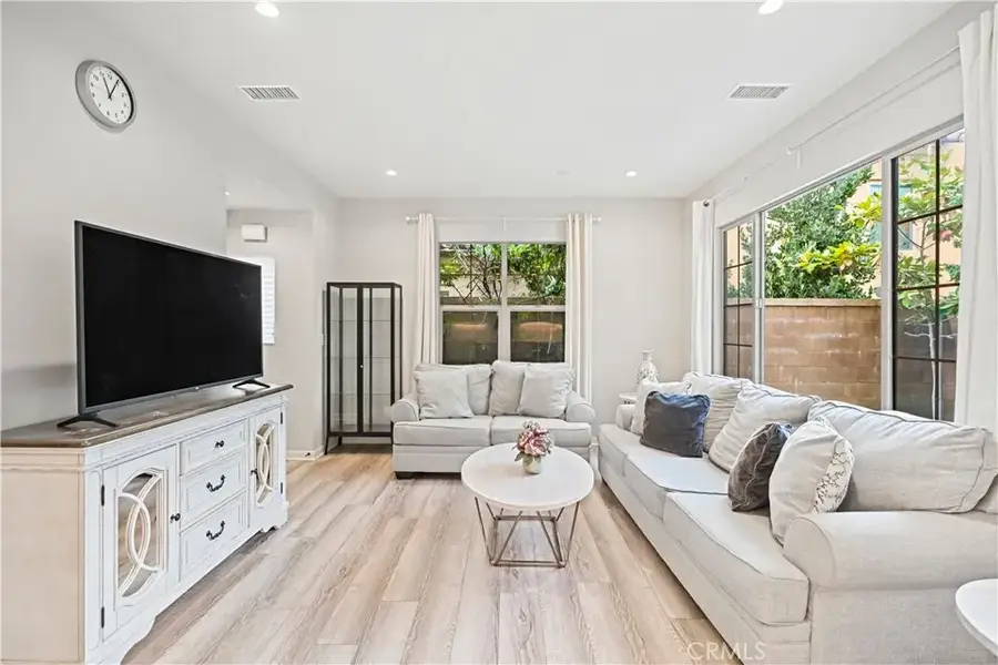 135 Messenger, Irvine, CA 92618 - #2