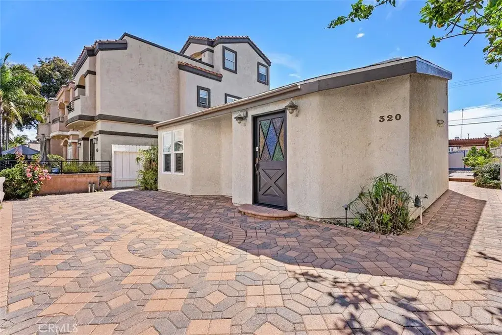 320 7th, Huntington Beach, CA 92648 - #1