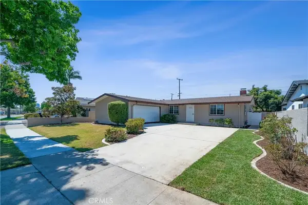 2003 W Willow Avenue, Orange, CA 92868