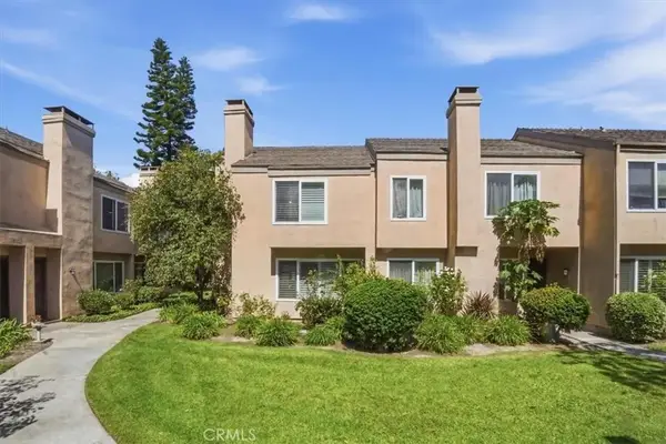 101 W Riverdale #9, Orange, CA 92865
