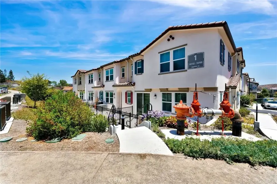 10765 Graphite St, Spring Valley, CA 91977 - #2