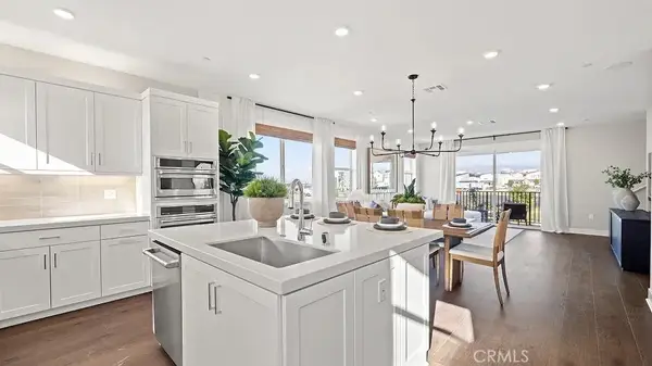 817 Sonia, Irvine, CA 92618