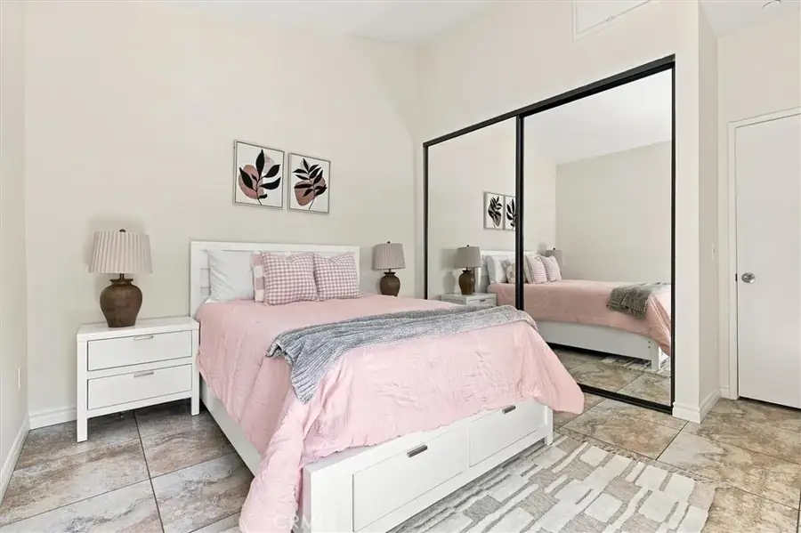 2538 W Macarthur Boulevard #J, Santa Ana, CA 92704 - #3