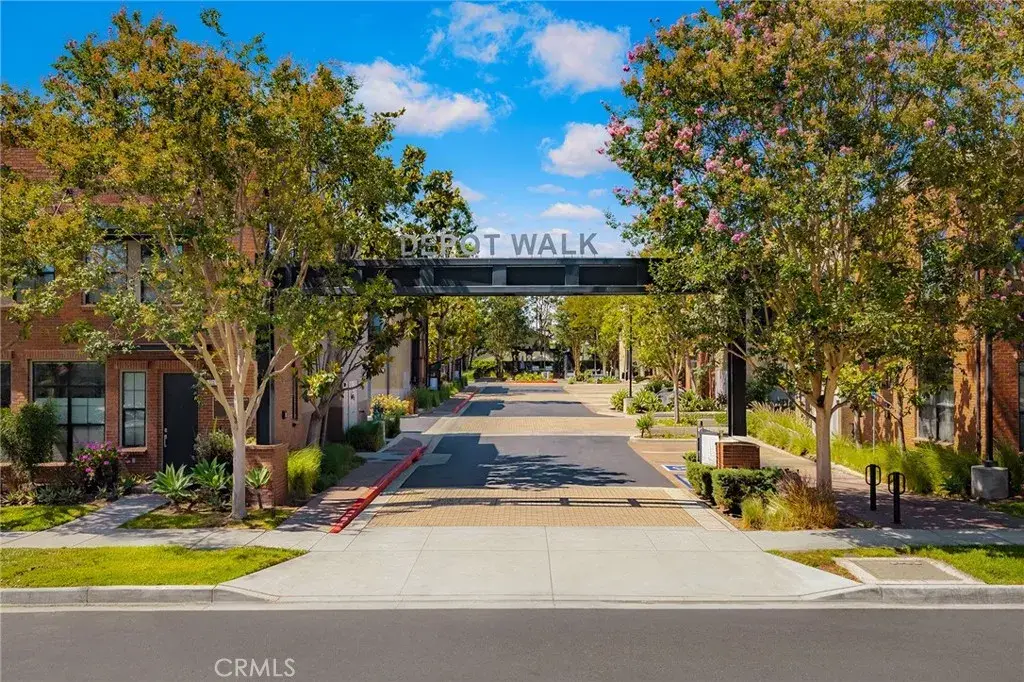 551 W Maple Ave, Orange, CA 92868 - #1