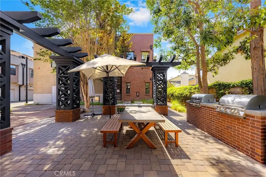 551 W Maple Ave, Orange, CA 92868 - #2