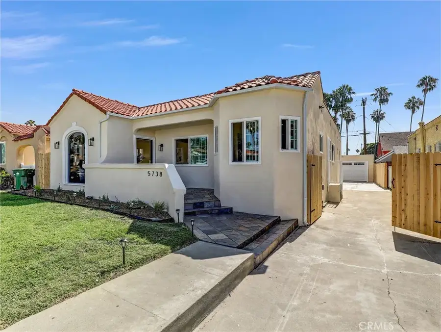 5738 S Mullen Avenue, Los Angeles, CA 90043 - #3