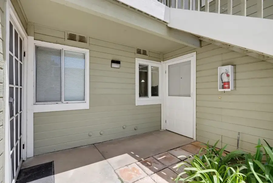 23411 Cambridge, Yorba Linda, CA 92887 - #2
