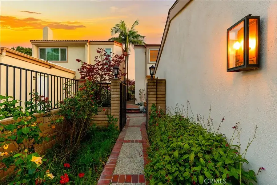 54 Willow Tree, Irvine, CA 92612 - #3