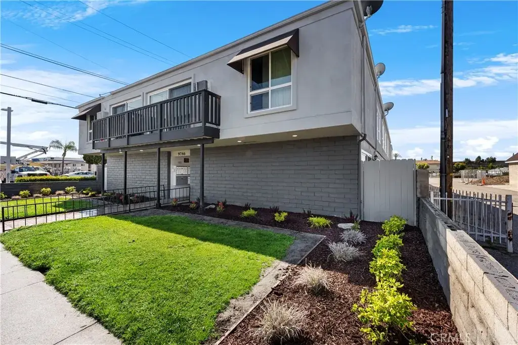 9746 Park, Bellflower, CA 90706 - #1