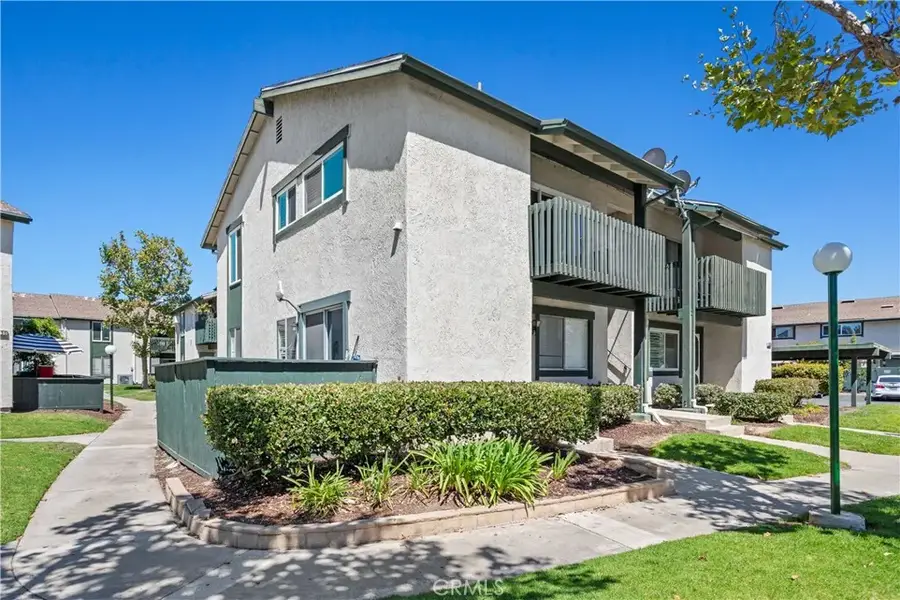 23232 Orange Av #2, Lake Forest, CA 92630 - #2