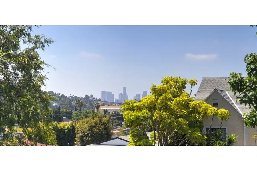 4343 Finley Avenue #27, Los Angeles, CA 90027 - #2