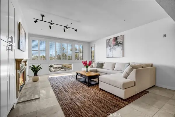 4167 Warner Avenue #105, Huntington Beach, CA 92649