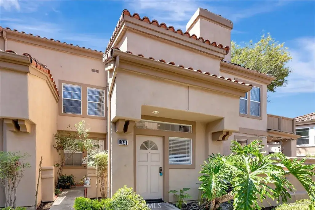 34 Magellan Aisle, Irvine, CA 92620 - #1