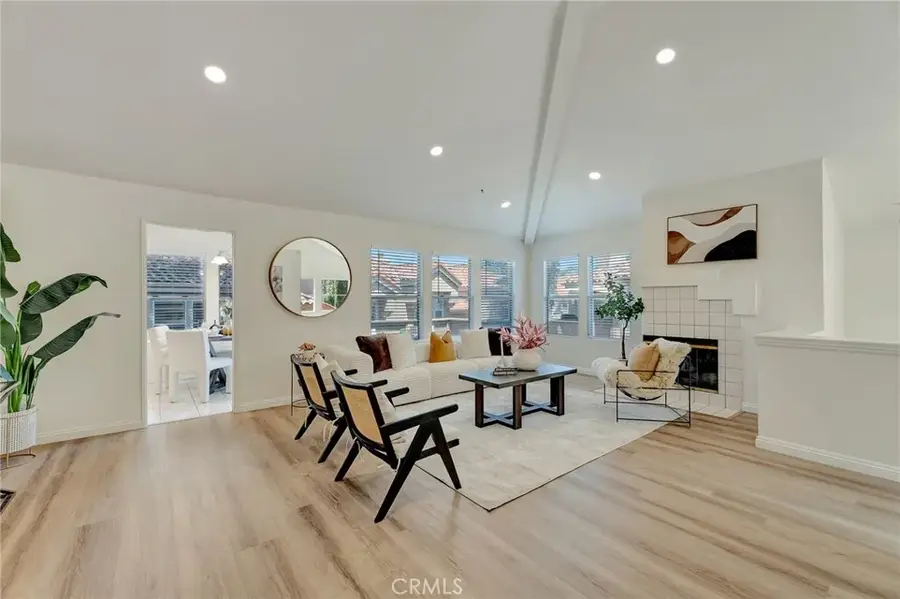 34 Magellan Aisle, Irvine, CA 92620 - #3