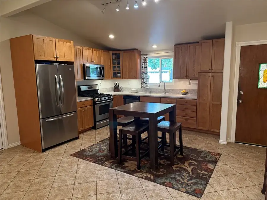 545 E Gainsborough Road, Thousand Oaks, CA 91360 - #2