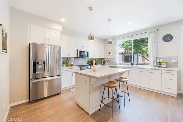 16895 Airport #107, Huntington Beach, CA 92649