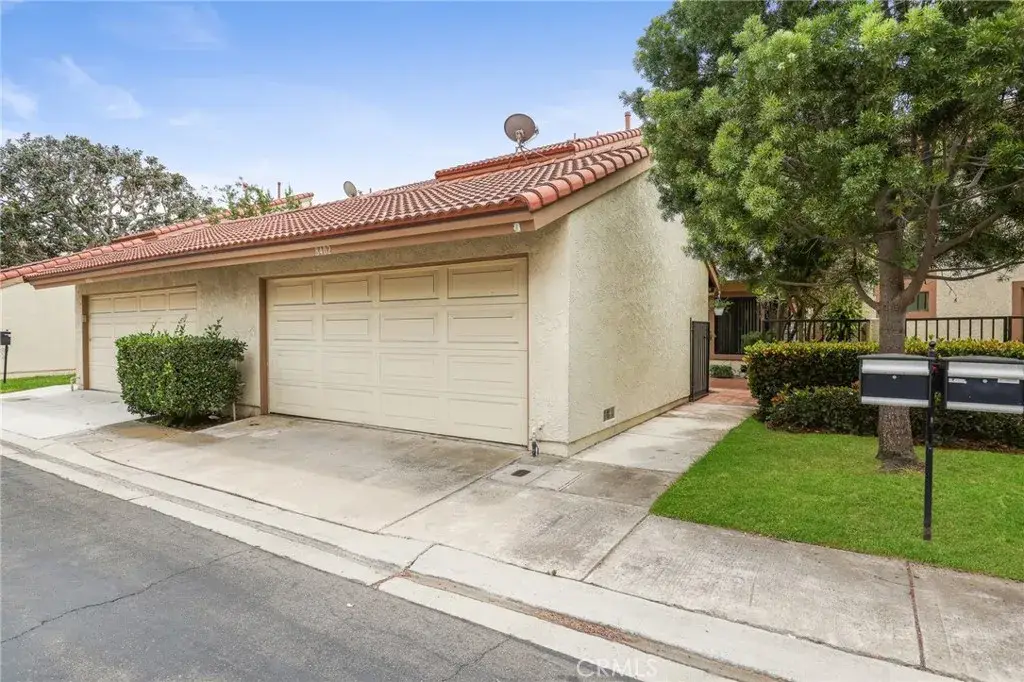 8402 Sunbeam Cir, Huntington Beach, CA 92646 - #1