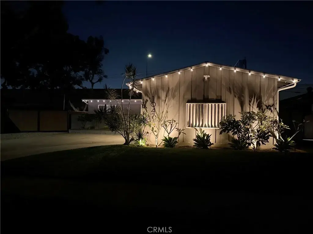 1047 Sherwood, Santa Ana, CA 92706 - #1
