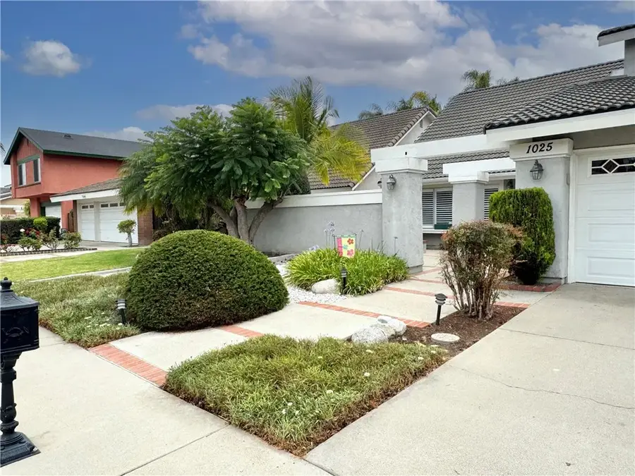1025 Cannonade, Costa Mesa, CA 92626 - #2