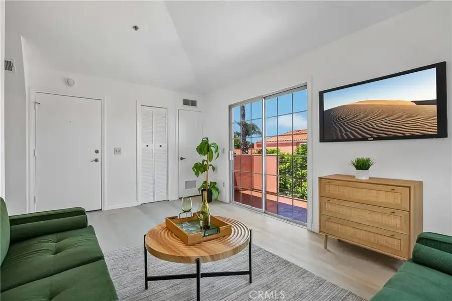 409 Utica #A11, Huntington Beach, CA 92648 - #3