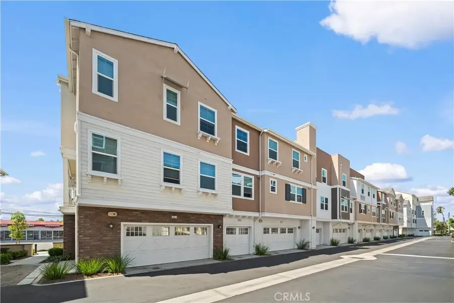 155 W La Palma Avenue #2, Anaheim, CA 92801 - #2