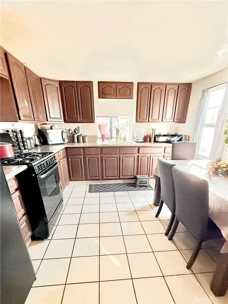 2250 W Darby #24, San Bernardino, CA 92407 - #2