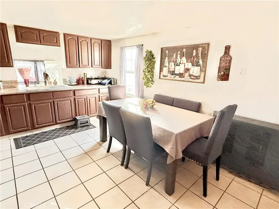 2250 W Darby #24, San Bernardino, CA 92407 - #3