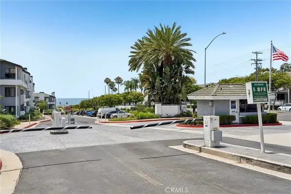 240 Nice Lane #117, Newport Beach, CA 92663