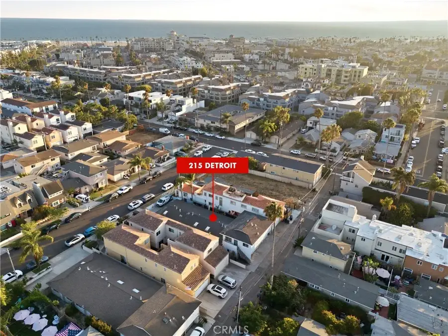 215 Detroit Avenue, Huntington Beach, CA 92648 - #2