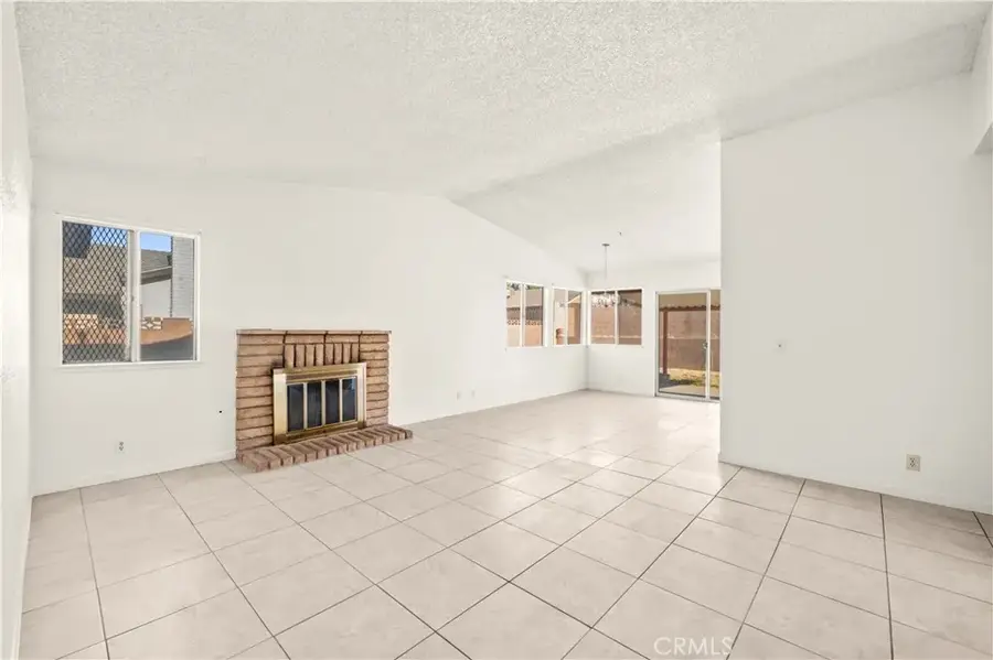 2310 Edam, Lancaster, CA 93536 - #2