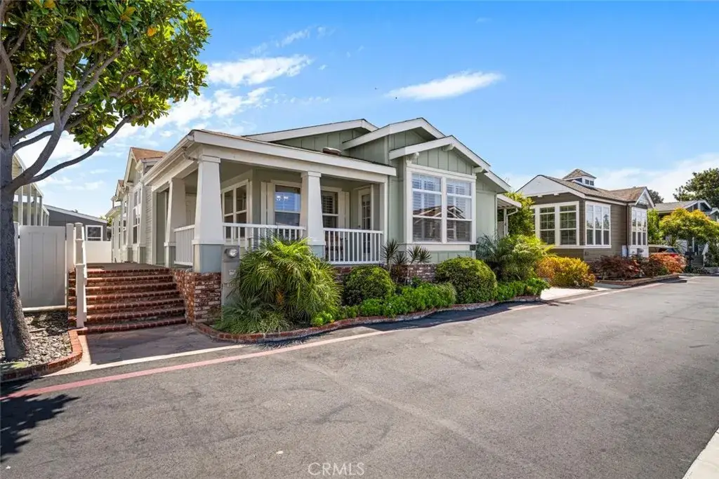 16422 Poipu Ln, Huntington Beach, CA 92649 - #1