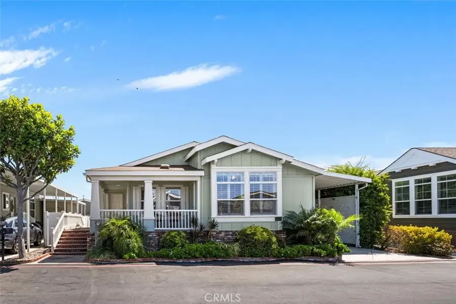 16422 Poipu Ln, Huntington Beach, CA 92649 - #2
