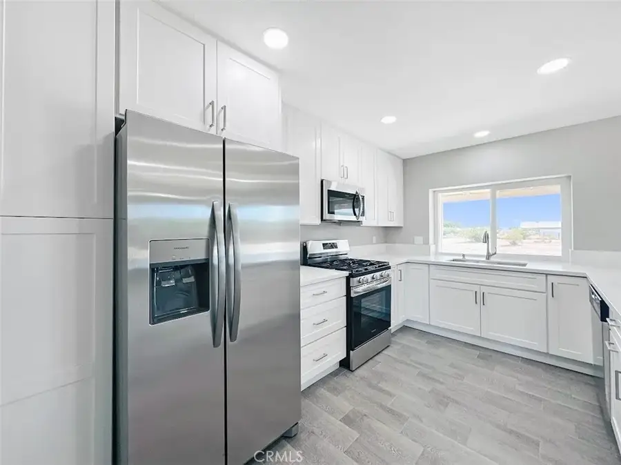 10655 9th, Hesperia, CA 92345 - #2