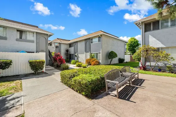 9705 Bickley Drive #5, Huntington Beach, CA 92646