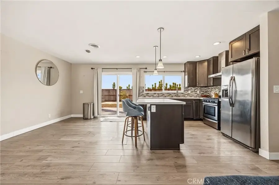560 W Los Angeles Drive, Vista, CA 92083 - #2