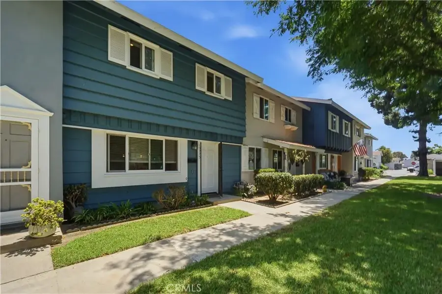 19775 Coventry, Huntington Beach, CA 92646 - #3