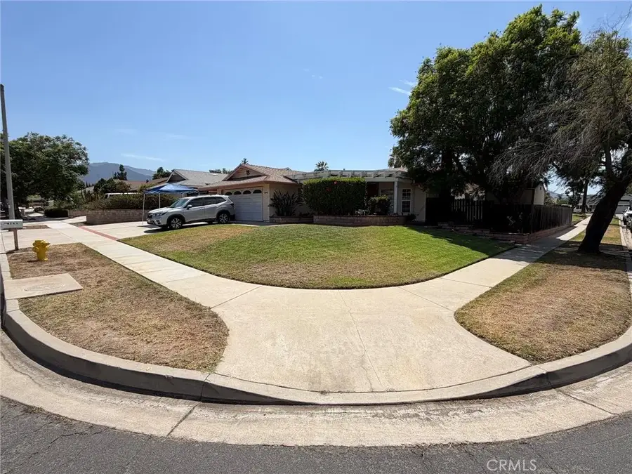 2040 Santa Barbara, Corona, CA 92882 - #2