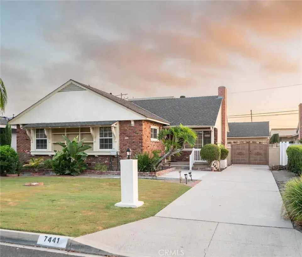 7441 Irwingrove Drive, Downey, CA 90241 - #1