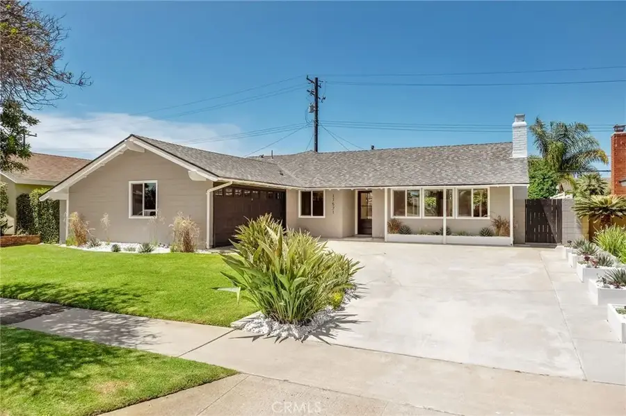 17571 Wrightwood, Huntington Beach, CA 92649 - #2