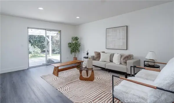 3062 Johnson Avenue, Costa Mesa, CA 92626