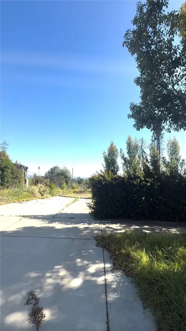 940 E Mariposa, Altadena, CA 91001