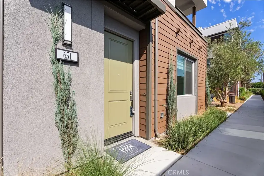 651 S Lyon Street, Santa Ana, CA 92701 - #2