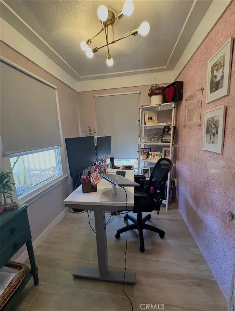 819 W 102nd St, Los Angeles, CA 90044 - #3