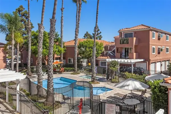 409 Utica #D43, Huntington Beach, CA 92648