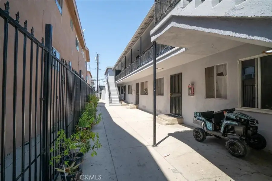 1425 Cedar Avenue, Long Beach, CA 90813 - #2