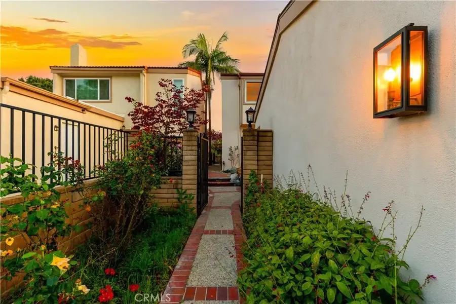 54 Willow Tree, Irvine, CA 92612 - #3